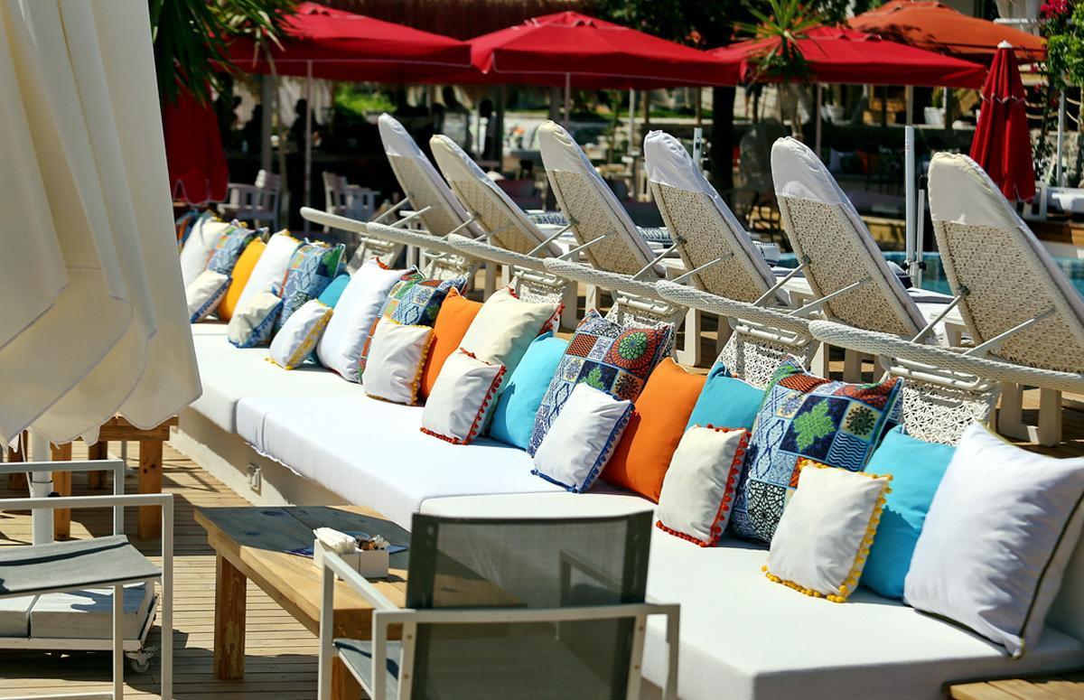 Moon Beach Otel Яликавак Екстериор снимка